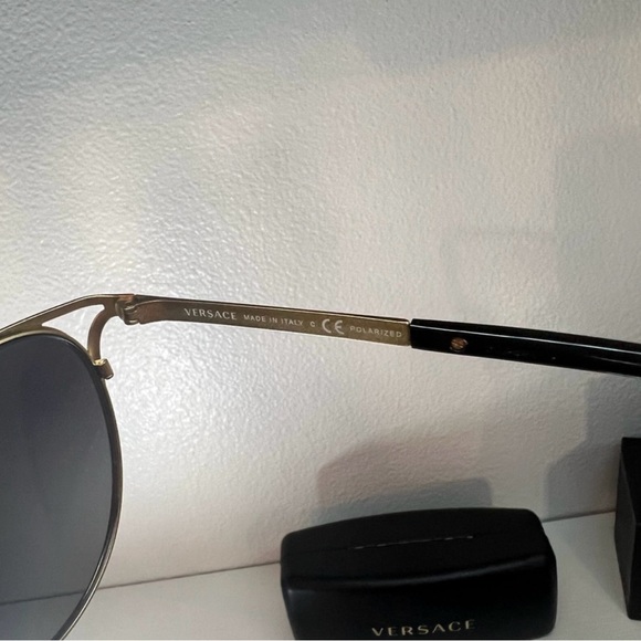 NEW VERSACE VE2237 CAT EYE SUNGLASSES FULL INCLUSION BRAND BLACK & GOLD SOLD OUT - Picture 15 of 16
